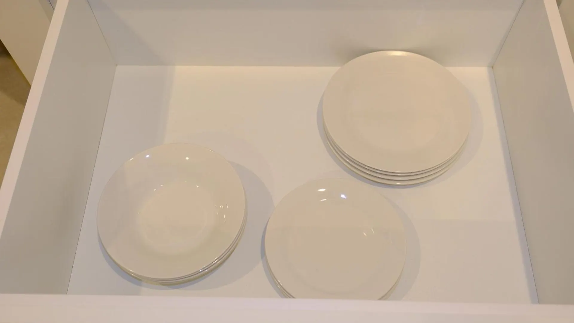 Japanese Penthouse Retreat 1B1B 2 Parking 5-Min Tram-To-Cbd Brekky Wifi Netflix Apartment Canberra