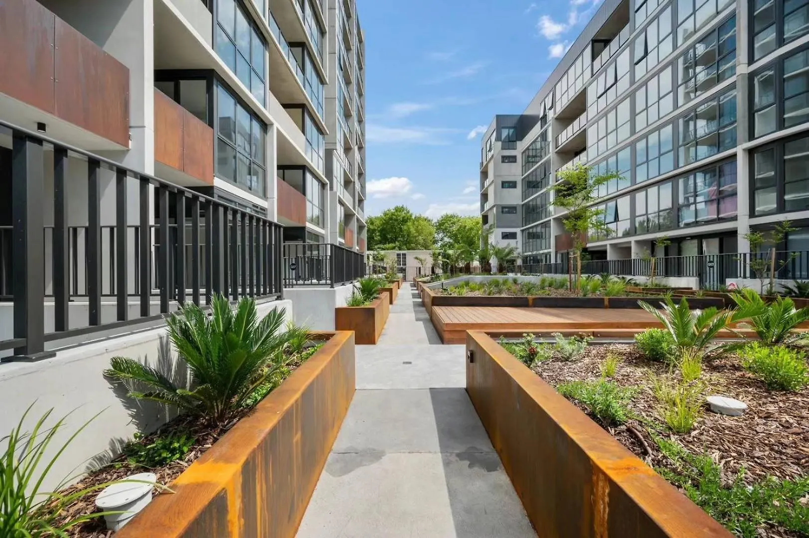 Japanese Penthouse Retreat 1B1B 2 Parking 5-Min Tram-To-Cbd Brekky Wifi Netflix Apartment Canberra