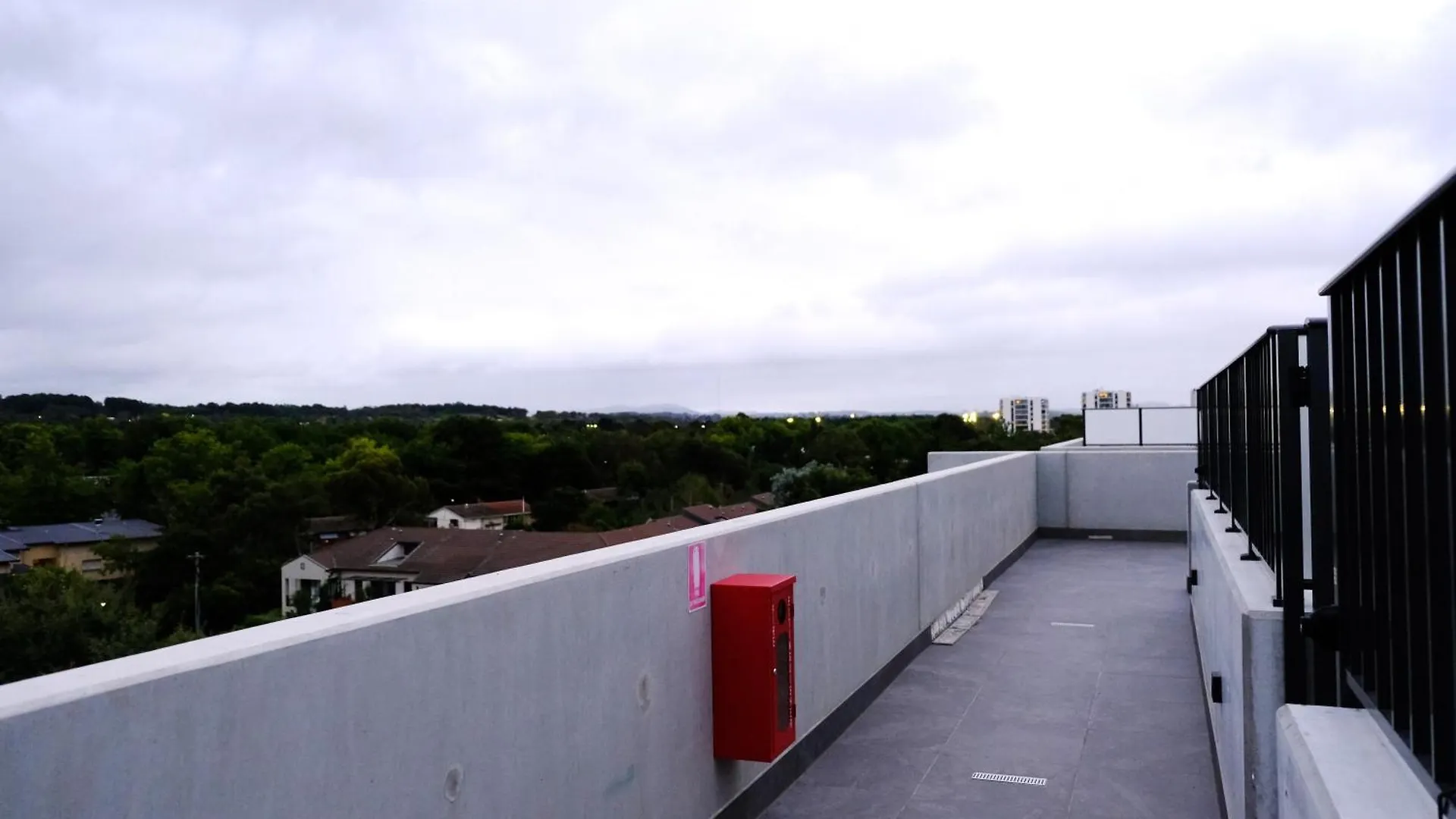 Japanese Penthouse Retreat 1B1B 2 Parking 5-Min Tram-To-Cbd Brekky Wifi Netflix Apartment Canberra