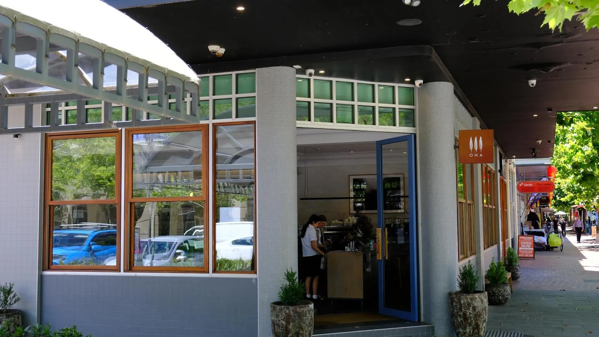 Japanese Penthouse Retreat 1B1B 2 Parking 5-Min Tram-To-Cbd Brekky Wifi Netflix Apartment Canberra