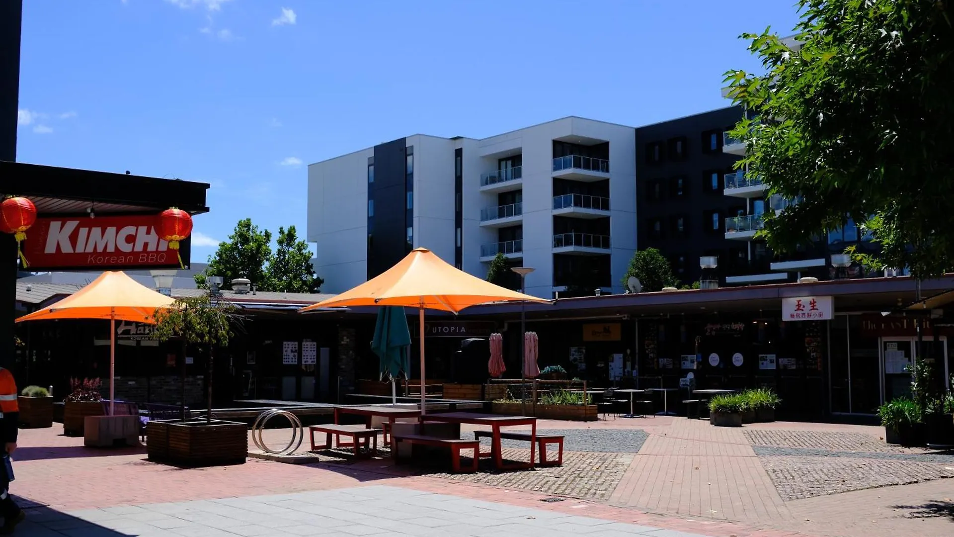 Japanese Penthouse Retreat 1B1B 2 Parking 5-Min Tram-To-Cbd Brekky Wifi Netflix Apartment Canberra