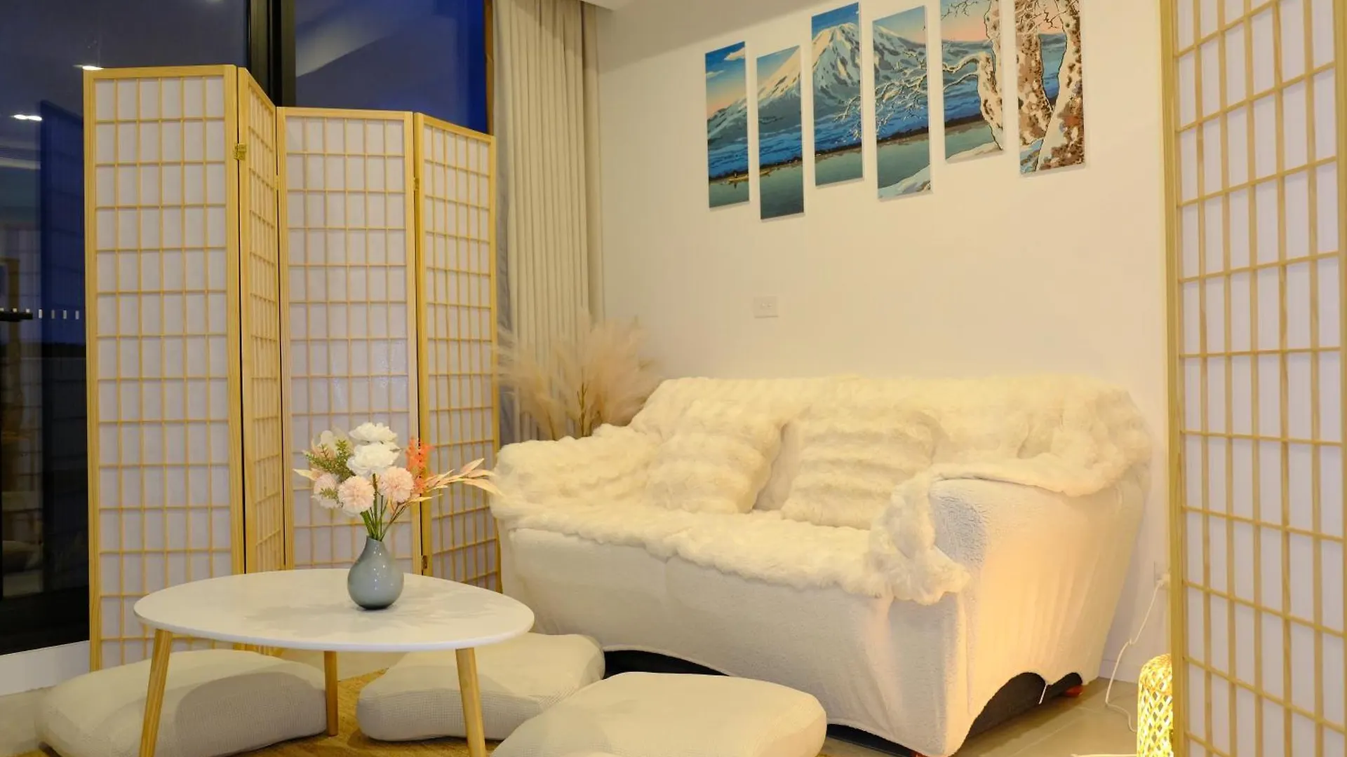 Japanese Penthouse Retreat 1B1B 2 Parking 5-Min Tram-To-Cbd Brekky Wifi Netflix Apartment Canberra