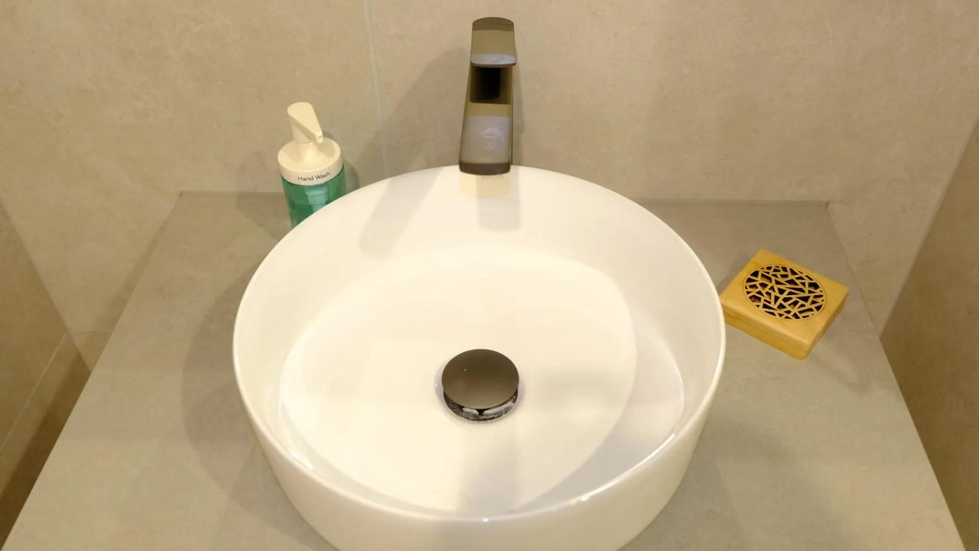 Japanese Penthouse Retreat 1B1B 2 Parking 5-Min Tram-To-Cbd Brekky Wifi Netflix Apartment Canberra Australia