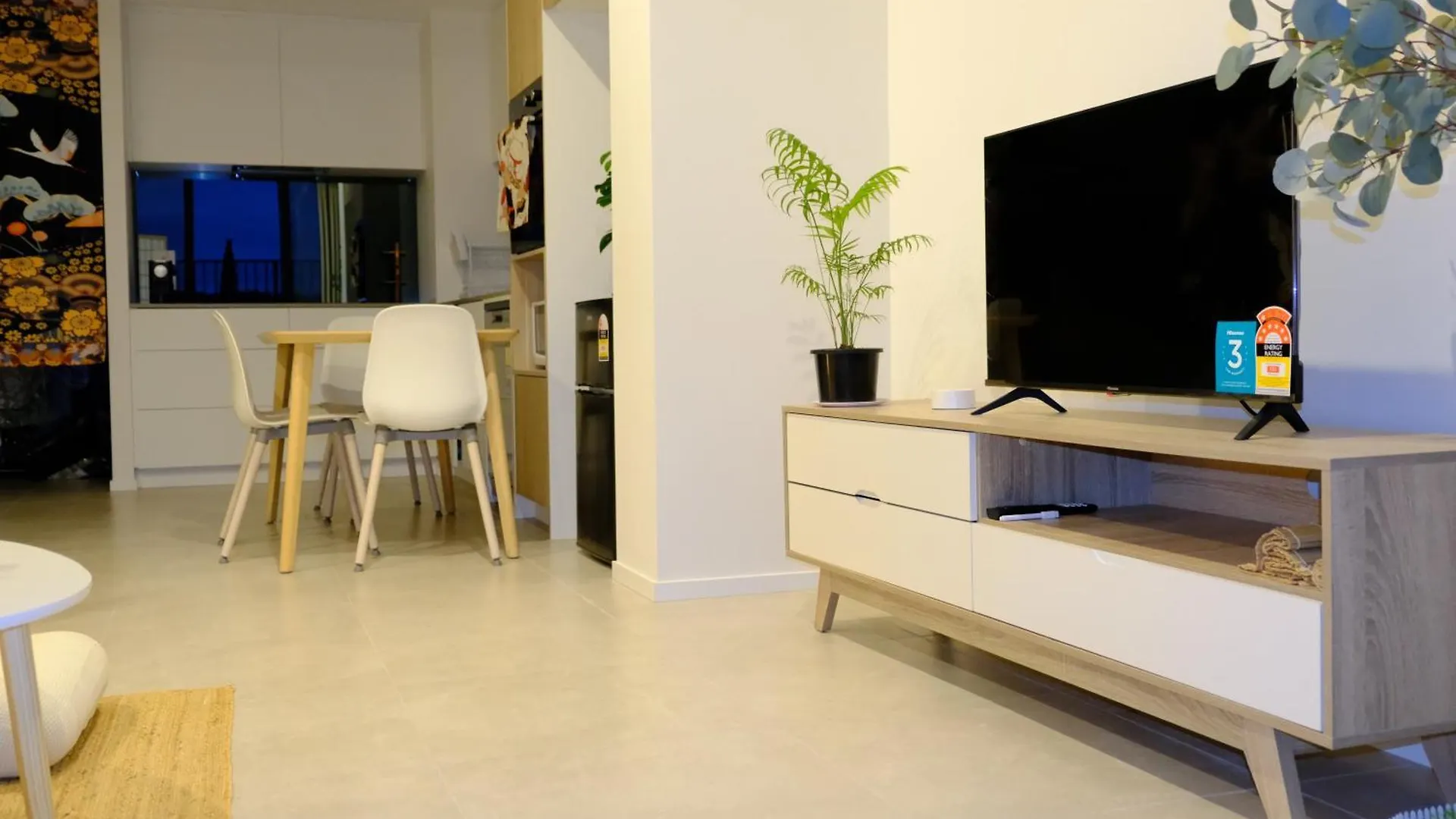 Japanese Penthouse Retreat 1B1B 2 Parking 5-Min Tram-To-Cbd Brekky Wifi Netflix Apartment Canberra Australia